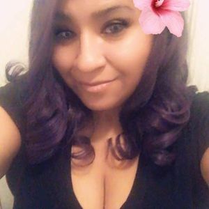 Meet your Posher, Yolanda